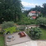 Nevija E Natale