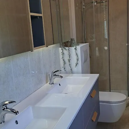 Nevija E Natale 아파트