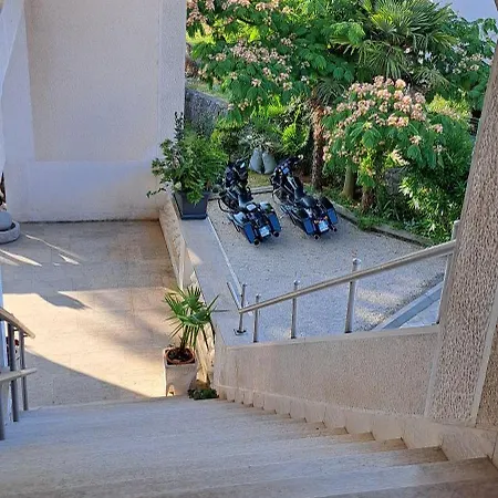 Nevija E Natale 아파트