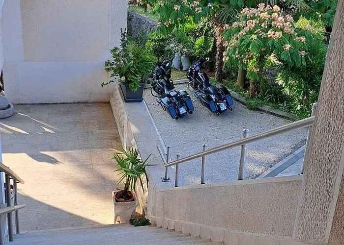 Nevija E Natale アパート