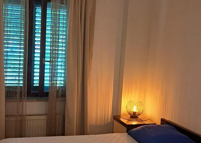 Nevija E Natale Opric